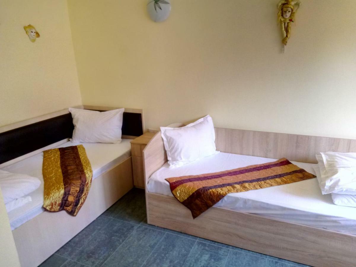 Camere De Inchiriat Carpati Хунедоара Экстерьер фото