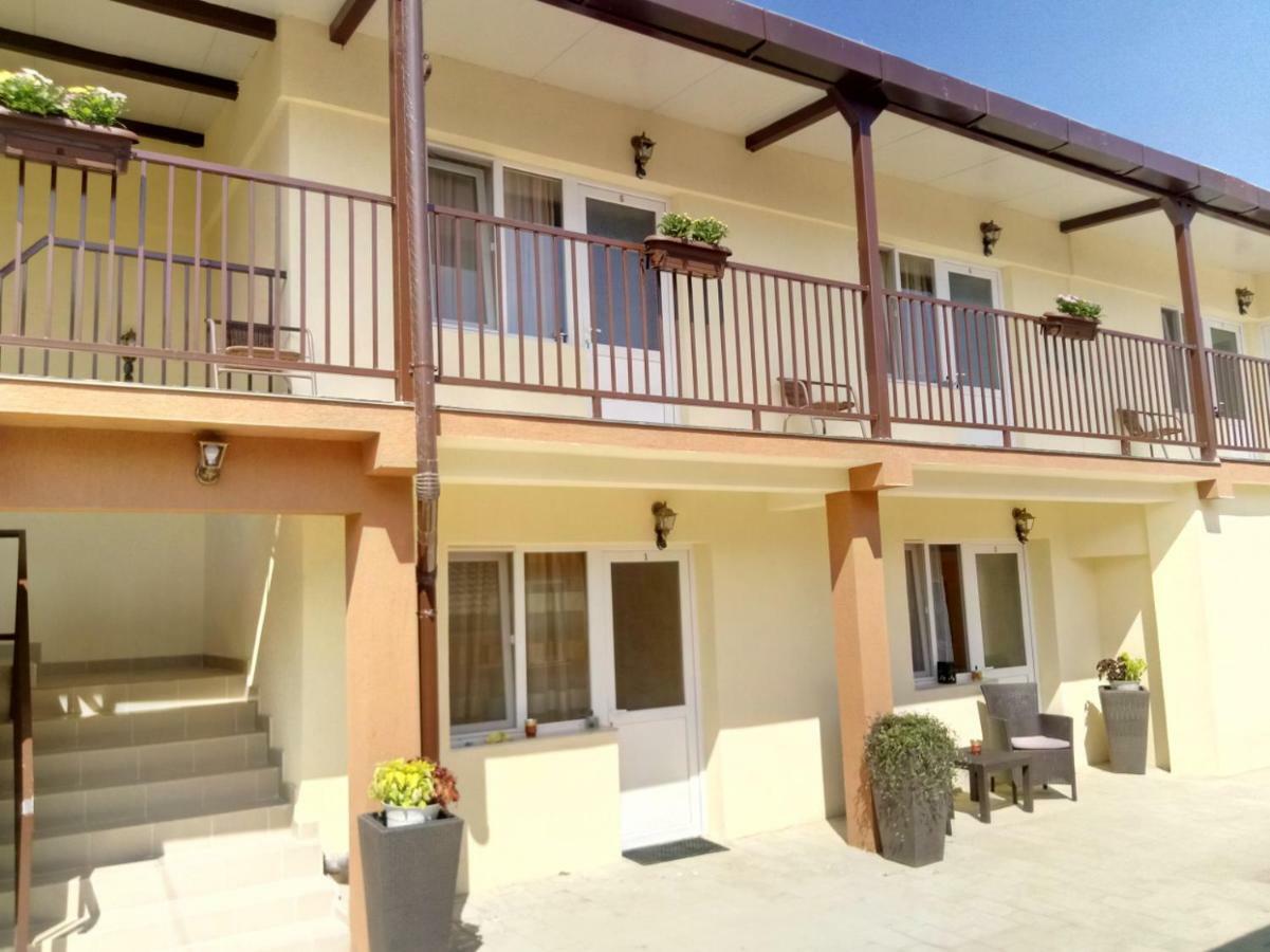 Camere De Inchiriat Carpati Хунедоара Экстерьер фото