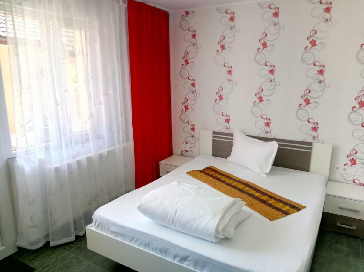 Camere De Inchiriat Carpati Хунедоара Экстерьер фото