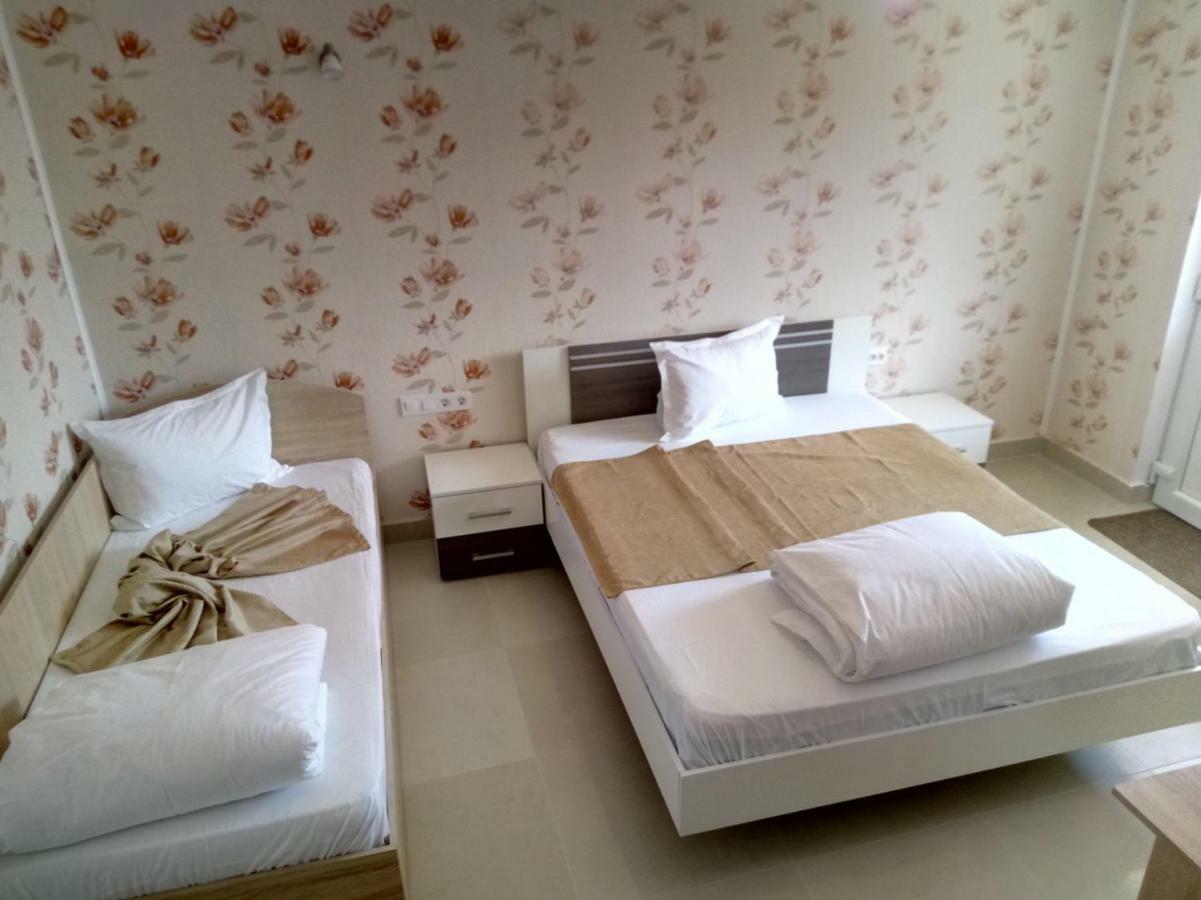 Camere De Inchiriat Carpati Хунедоара Экстерьер фото